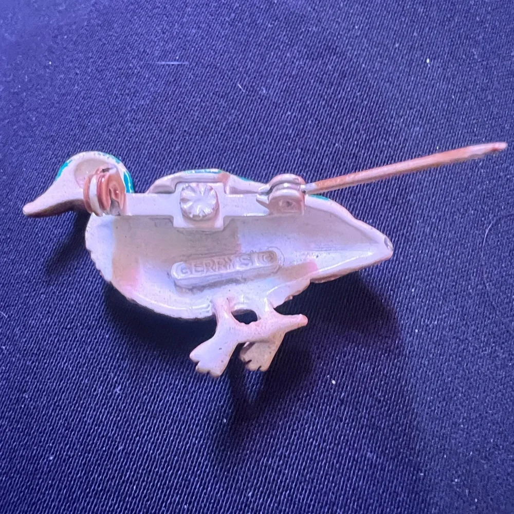 2Pc Gerry’s Small Duck Brooches GUC!